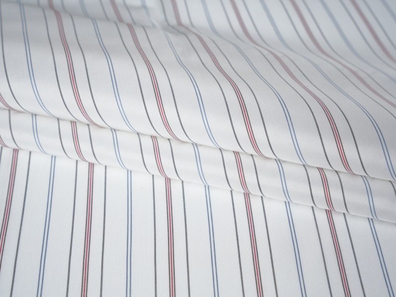 Tkanina s oblogom od poliesterske pređe Tkanina s oblogom od poliesterske pređe