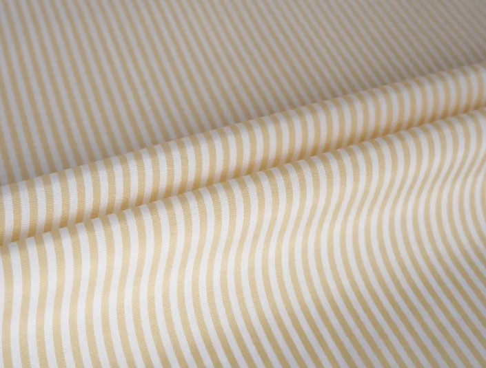 Primjena izdržljive i prekrasne tkanine s oblogom s rukom obojenom od pređe u dizajnu vrhunskog haljina